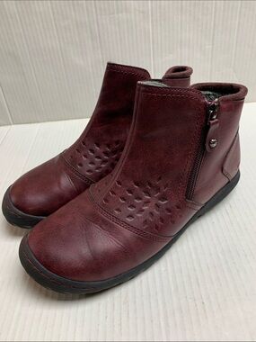 JBU by Jambu Paulina Burgundy Water Resistant Laser Cut Ankle Boots Winter 8.5W